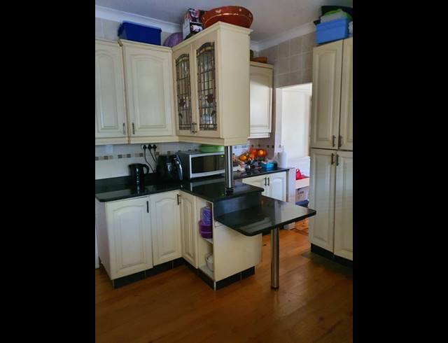 4 BEDROOM HOUSE RENTED IN ESCOMBE